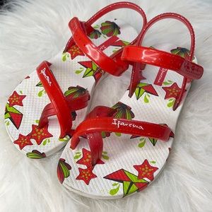 Ipanema toddler sandals size 9 white and red